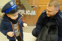 Policjanci spełniają marzenie 4-letniego Karola