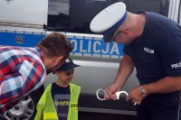 Spotkanie 5-letniego Aleksandra z Żor z policjantami, chłopiec marzy, aby zostać jednym z nich