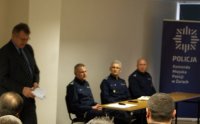 Szef żorskiej prokuratury podczas wystąpienia na naradzie rocznej żorskich policjantów
