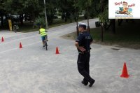 Policjanci egzaminują przyszłych rowerzystów