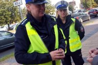 Policjantki z Żor zachęcają do noszenia odblasków